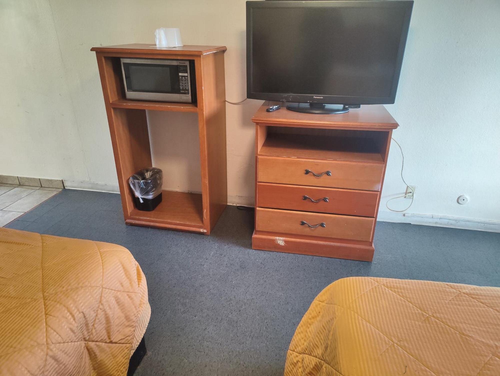Best Inn & Suites Ел Кахон Екстериор снимка
