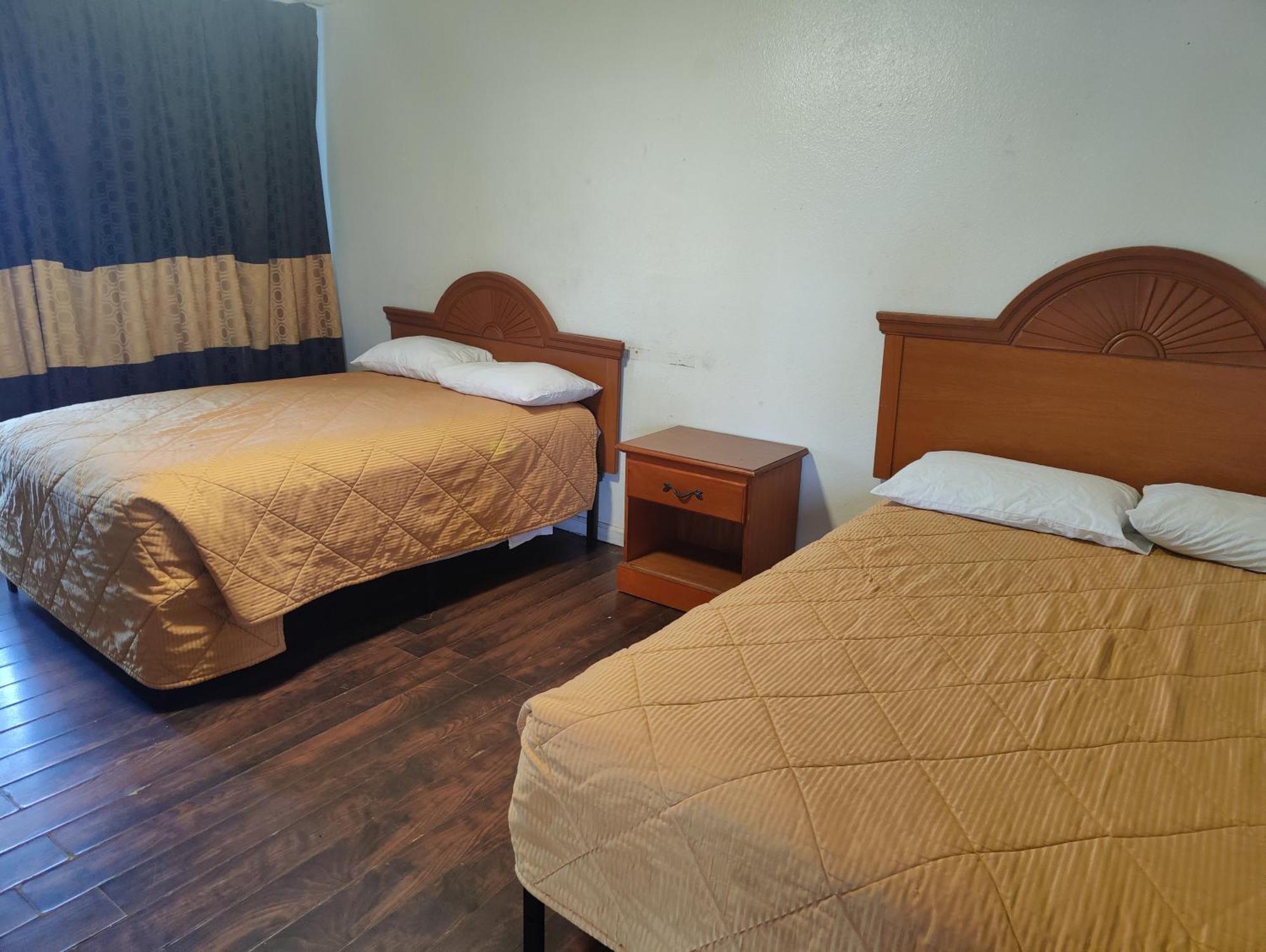Best Inn & Suites Ел Кахон Екстериор снимка